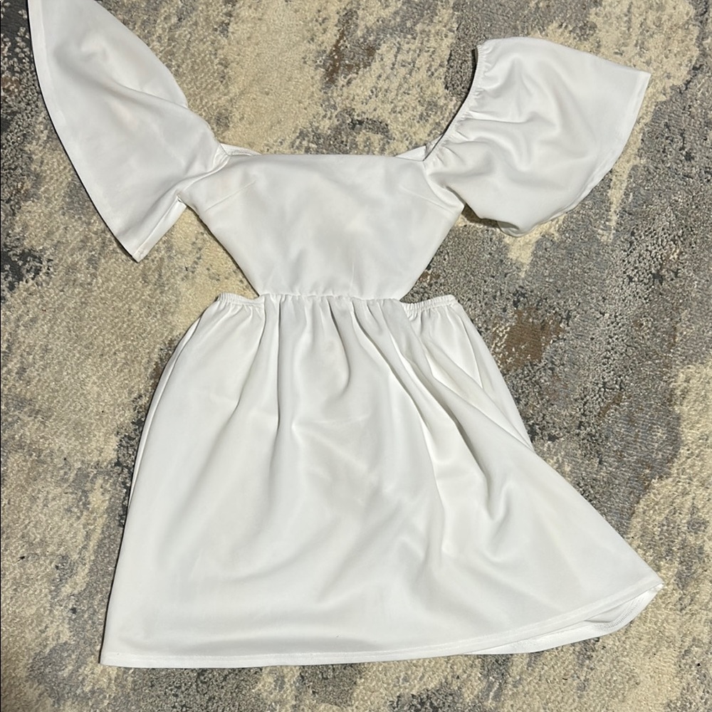 Elegant White Backless Dress